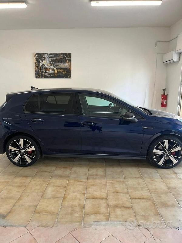 Usata VW Golf VII GTI 200 CV (147 kW) 2021 Blu Utilitaria
