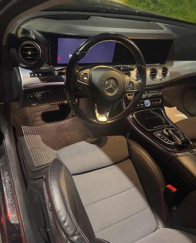 Usata Mercedes E220 Premium 204 CV (150 kW) 2018 Nero Station wagon