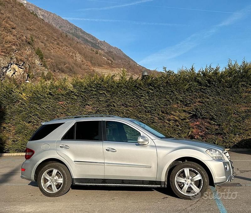 Usata Mercedes ML63 AMG AMG 2009 Grigio SUV
