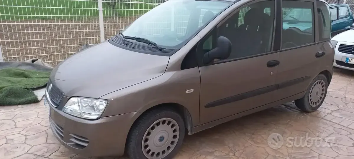 Usata Fiat Multipla 120 CV (88 kW) 2006 Monovolume
