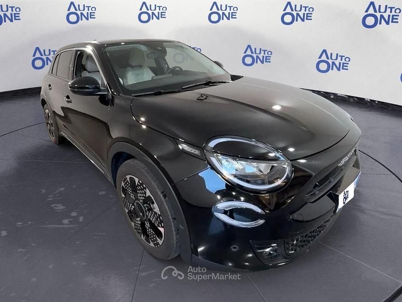 Nero Usata 2025 Fiat 600 La Prima SUV | 19.900 € (Buon prezzo) - Immagine 1/4