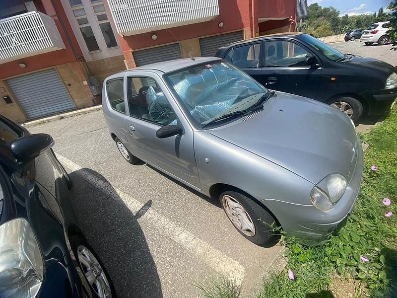Occasion Fiat 600 Anniversary 54 ch (39 kW) 2005 Gris Citadine