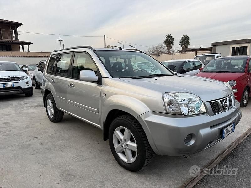 Usata Nissan X-Trail 135 CV (99 kW) 2003 Grigio SUV