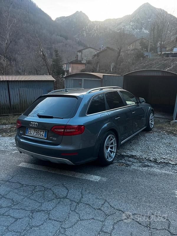 Usata Audi A4 Allroad 177 CV (130 kW) 2012 Grigio Station wagon