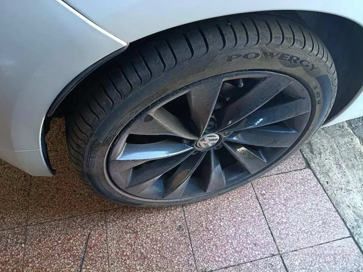 Usata VW Scirocco 140 CV (102 kW) 2009 Bianco Coupé