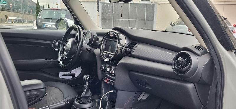 Käytetty Mini Cooper D Business 116 HP (85 kW) 2019 Viistoperä