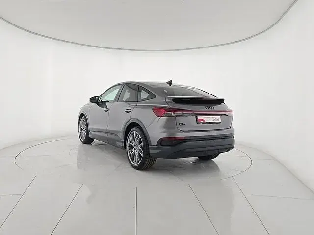 Nuova Audi Q4 e-tron S-Line 150 kW (204 CV) 2025 Grigio tifone metallizzato SUV