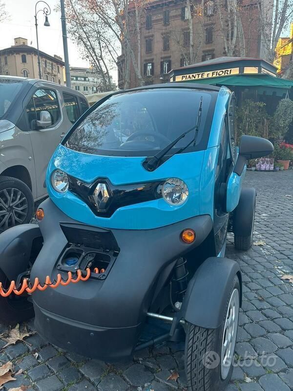 Usata 2022 Renault Twizy Life Due volumi | 6500 € - Immagine 1/4