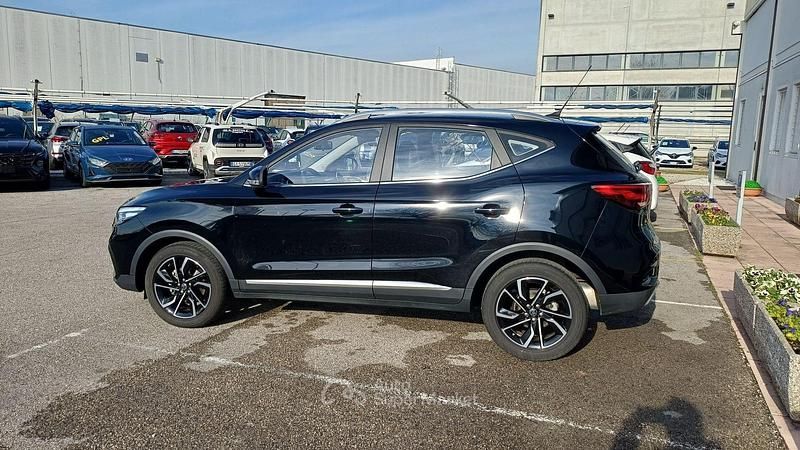 Usata MG ZS Luxury 106 CV (77 kW) 2024 Nero SUV