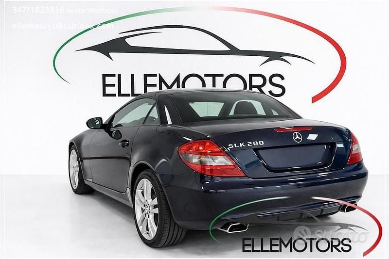 Usata Mercedes SLK200 184 CV (135 kW) 2010 Blu Cabrio
