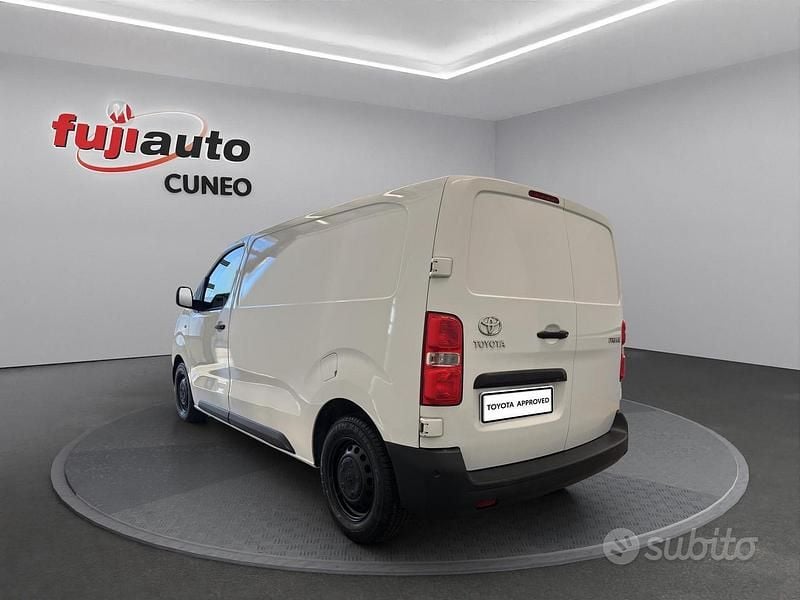 Usata Toyota Proace Comfort 120 CV (88 kW) 2022 Bianco Monovolume