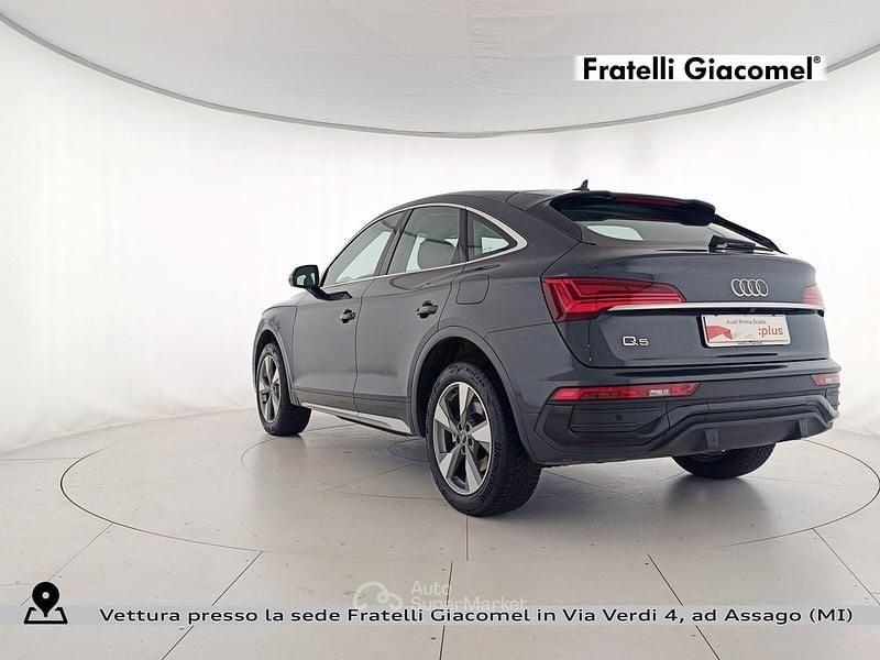 Usata Audi Q5 Sportback Advanced 299 CV (219 kW) 2023 Grigio manhattan metallizzato SUV