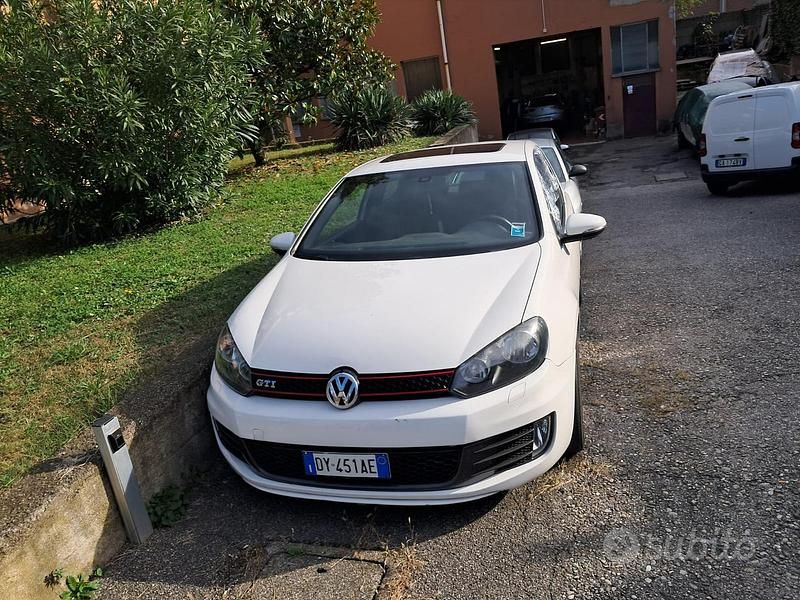 Bianco Usata 2009 VW Golf VI GTI Tre volumi | 8500 € (Ottimo prezzo) - Immagine 1/2