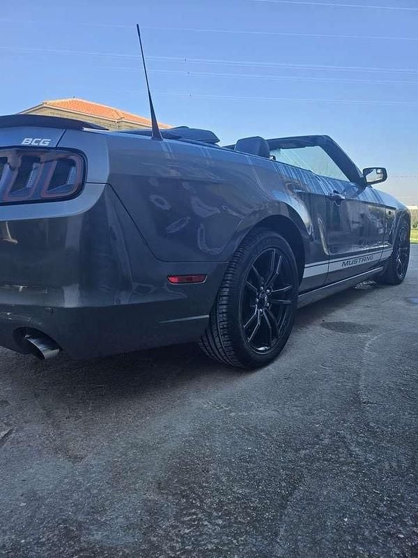 Usata Ford Mustang Convertible 309 CV (227 kW) 2013 Other Cabrio