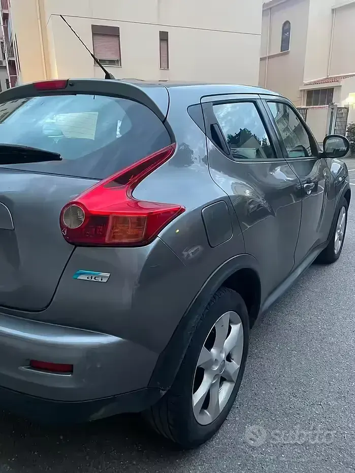 Gebraucht Nissan Juke Acenta 110 PS (80 kW) 2011 Grau SUV