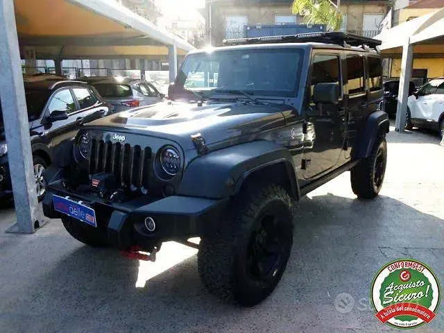 Usata Jeep Wrangler Unlimited Rubicon 200 CV (147 kW) 2016 Grigio SUV