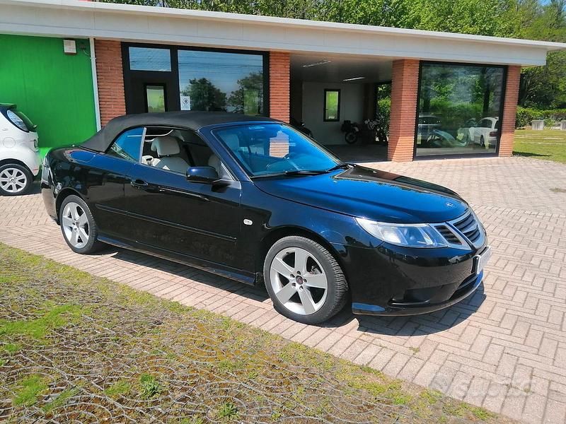 Usata Saab 9-3 Cabriolet Vector 150 CV (110 kW) 2008 Nero Cabrio