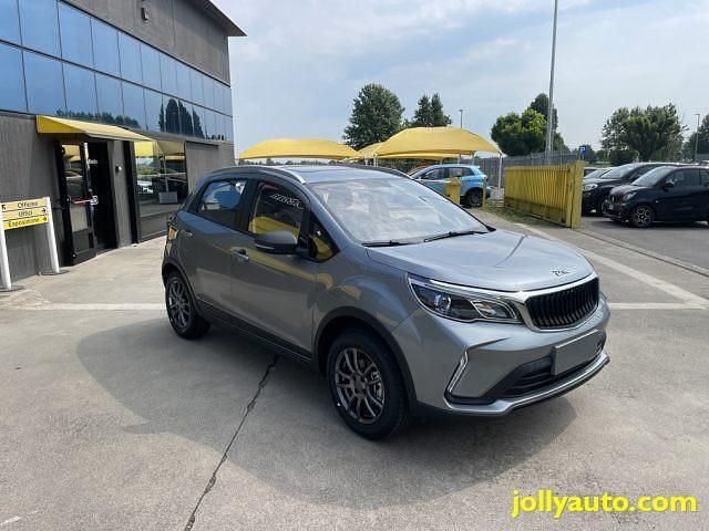 Nuova EMC QUATTRO 103 CV (75 kW) 2025 Vari colori / metallizzato SUV