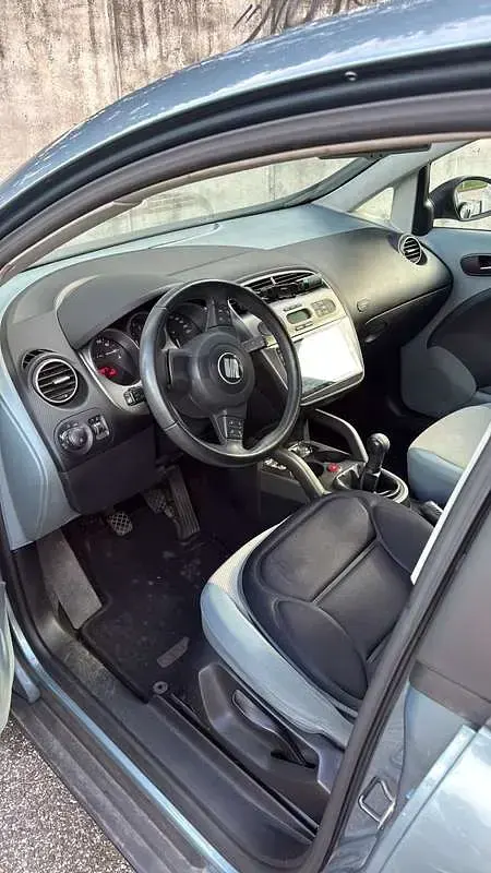 Usata Seat Altea 116 CV (85 kW) 2004 Blu/azzurro Monovolume