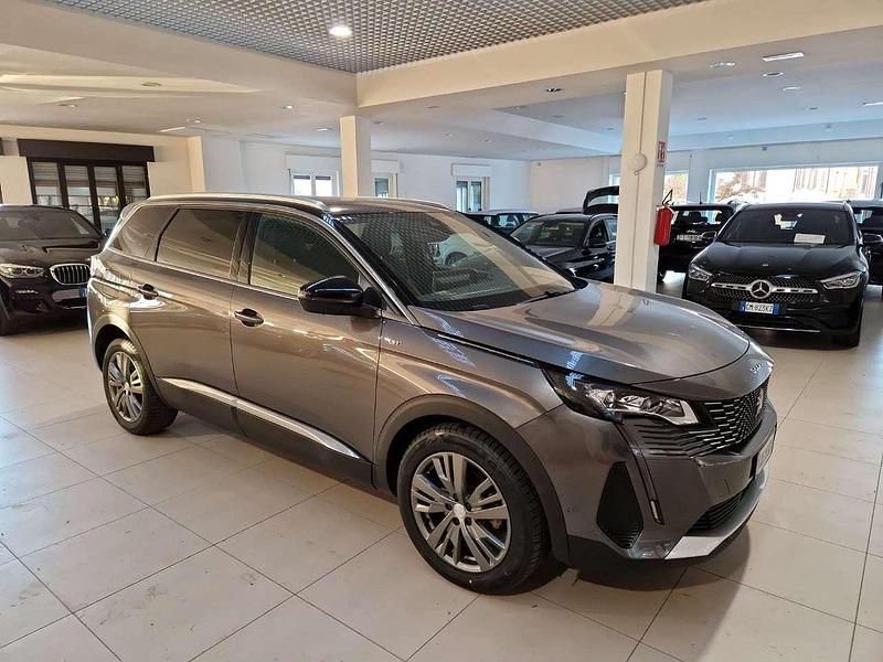 Usata Peugeot 5008 GT 131 CV (96 kW) 2023 Grigio SUV