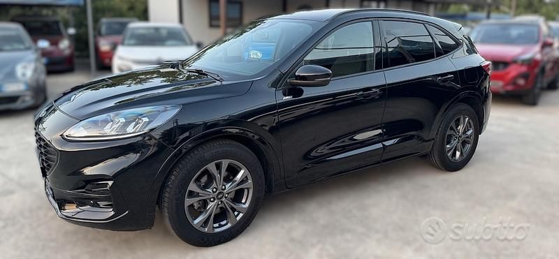 Usata Ford Kuga ST-Line 150 CV (110 kW) 2023 Nero SUV