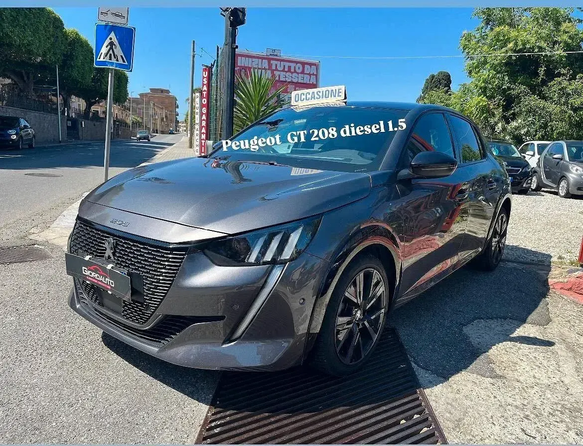 Usata Peugeot 208 GT 102 CV (75 kW) 2021 Grigio Utilitaria