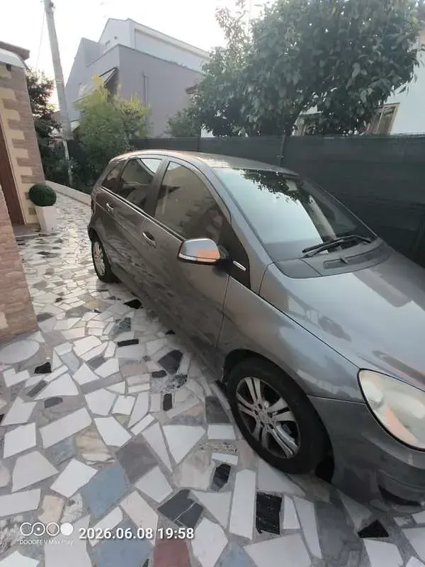 Usata Mercedes B180 116 CV (85 kW) 2009 Monovolume
