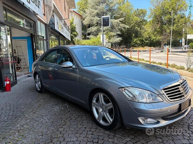 Usata Mercedes S320 235 CV (172 kW) 2008 Grigio Berlina