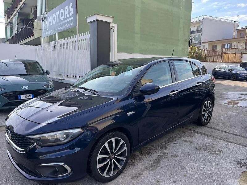 Usata Fiat Tipo Lounge 119 CV (87 kW) 2016 Blu Berlina