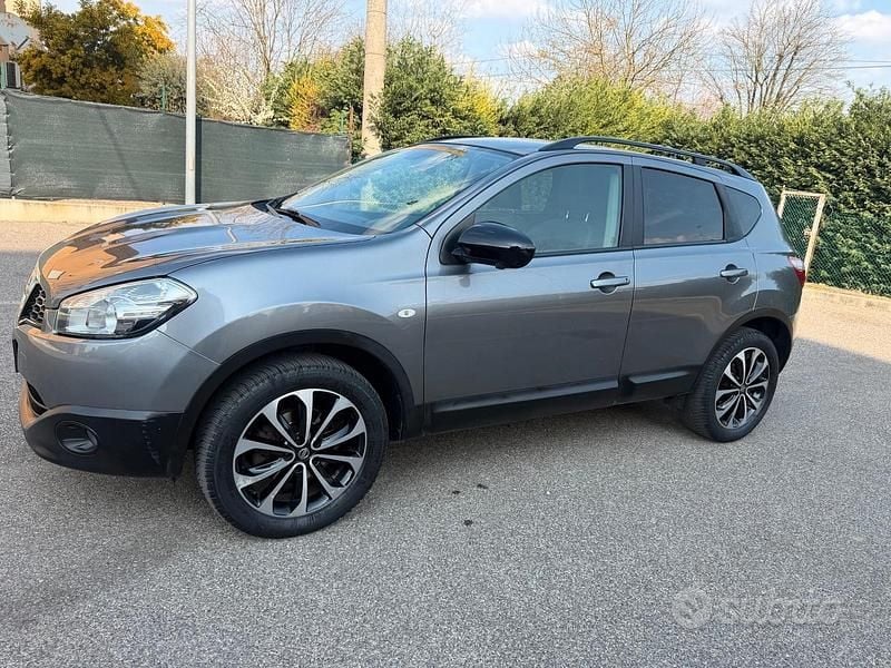 Usata Nissan Qashqai 110 CV (80 kW) 2013 Grigio SUV