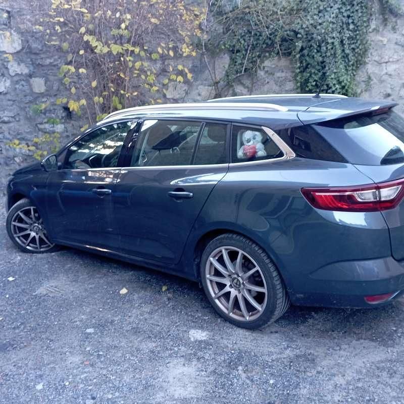 Usata Renault Mégane IV Business 116 CV (85 kW) 2020 Grigio Station wagon