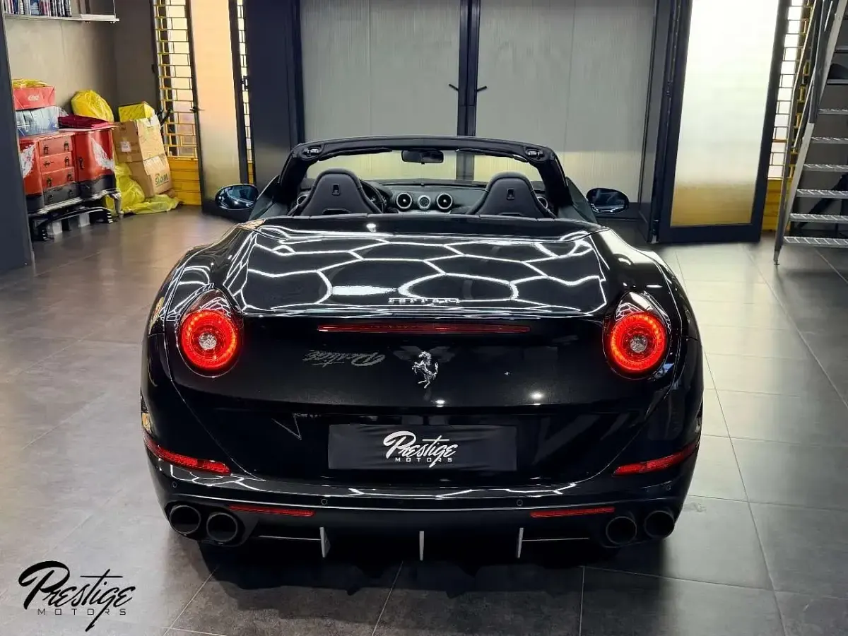 Usata Ferrari California 560 CV (411 kW) 2016 Nero Cabrio
