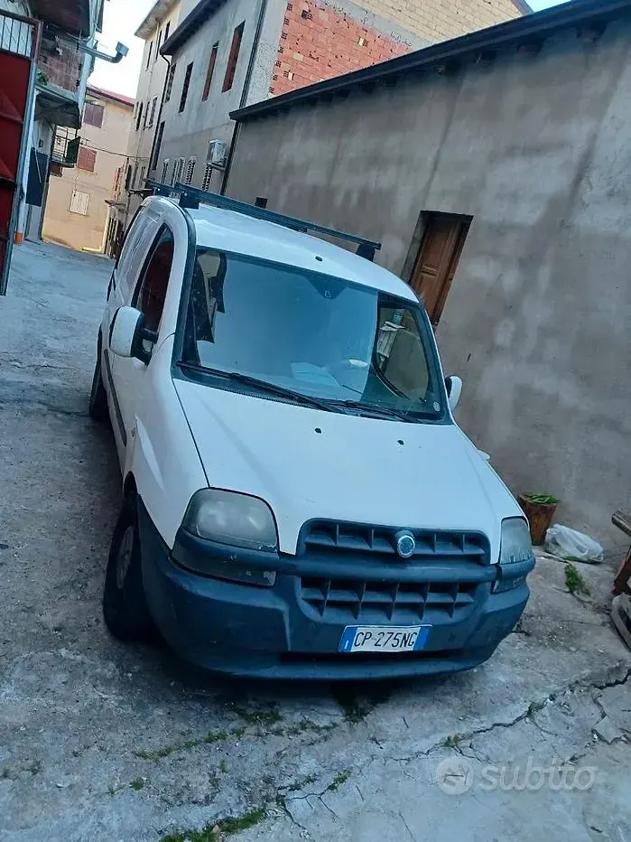 Usado Fiat Doblò 105 HP (77 kW) 2005 Branco Monovolume