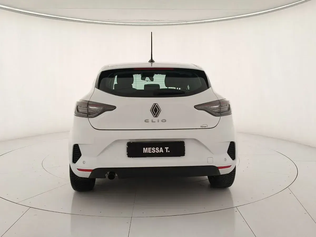 Usata Renault Clio Evolution 101 CV (74 kW) 2024 Bianco ghiaccio Utilitaria