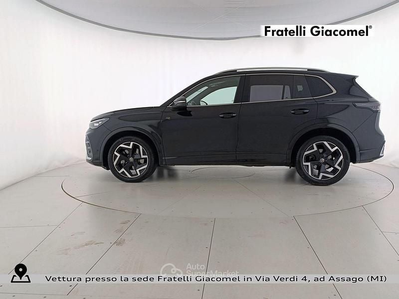 Usata VW Tiguan R-line 150 CV (110 kW) 2025 Nero SUV