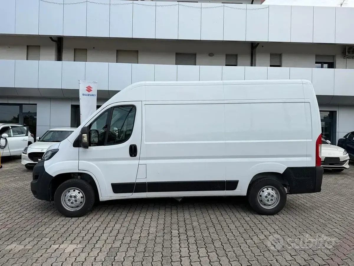 Usata Peugeot Boxer S 140 CV (102 kW) 2022 Bianco Furgone