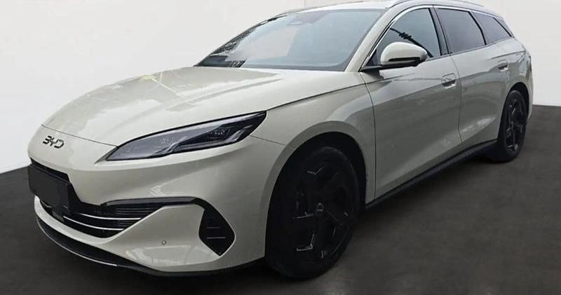 Nuova BYD Seal Comfort 98 CV (72 kW) 2026 Polar white Station wagon