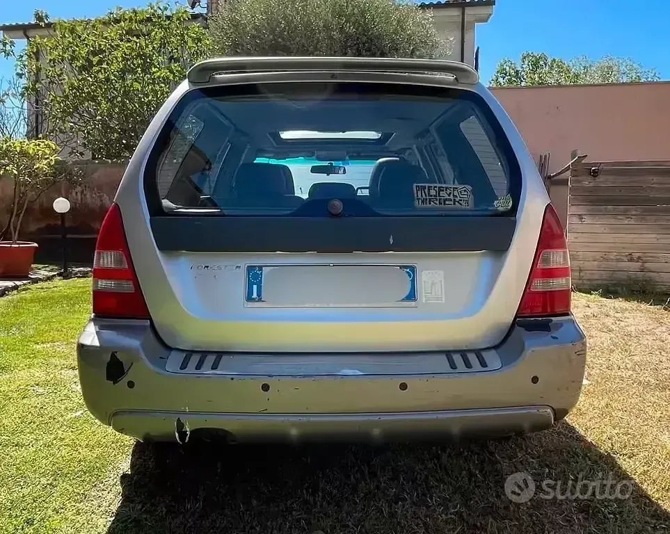 Usata Subaru Forester 122 CV (89 kW) 2003 Grigio SUV