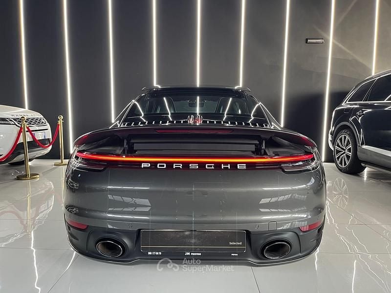 Usata Porsche 911 385 CV (283 kW) 2020 Gray Coupé