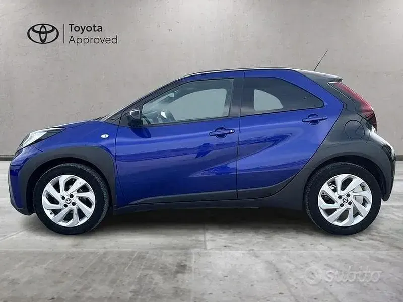 Usata Toyota Aygo X Trend 72 CV (52 kW) 2022 Blu SUV