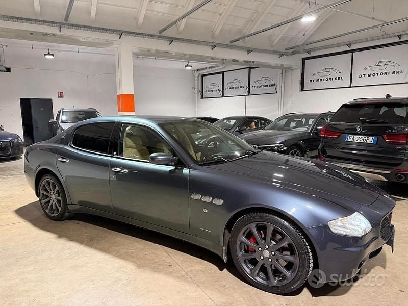Begagnad Maserati Quattroporte 400 HK (294 kW) 2004 Sedan