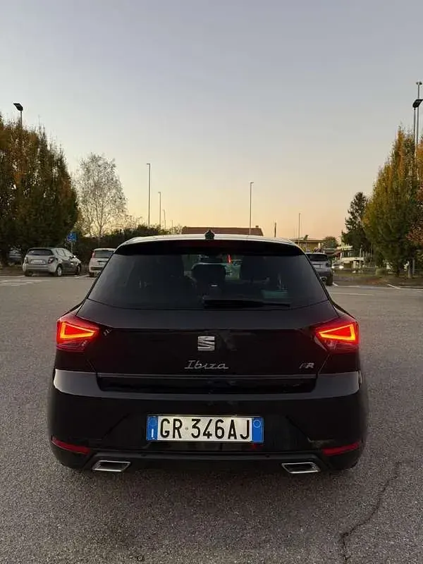 Käytetty Seat Ibiza Business 95 HP (69 kW) 2023 Viistoperä