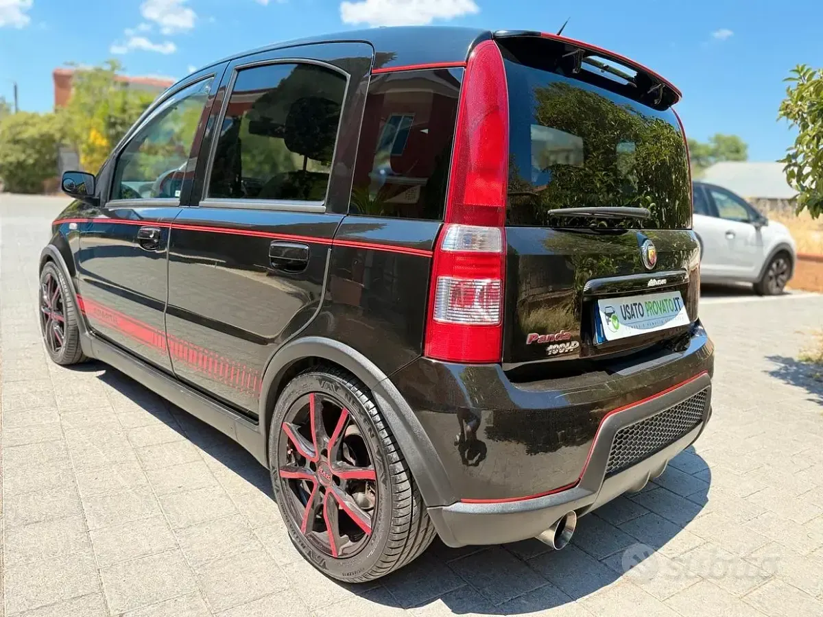 Usata Fiat Panda 100 CV (73 kW) 2007 Utilitaria