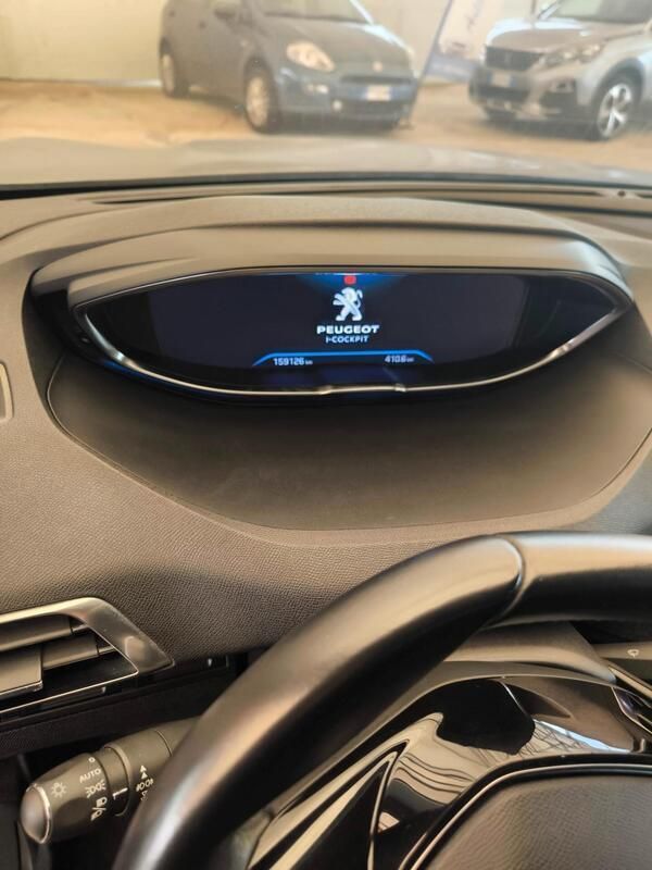 Usata Peugeot 3008 Allure 131 CV (96 kW) 2019 Grigio SUV