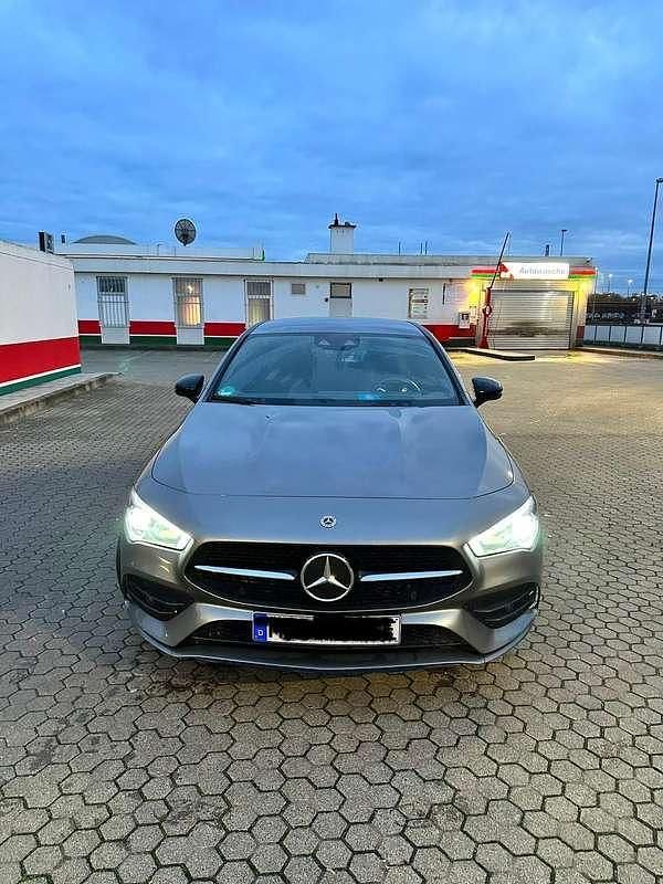 Usata Mercedes CLA250e Premium 209 CV (153 kW) 2020 Grigio Berlina