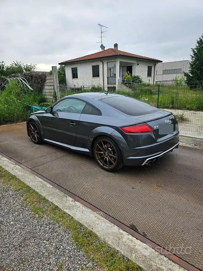 Usata Audi TTS 306 CV (225 kW) 2019 Grigio