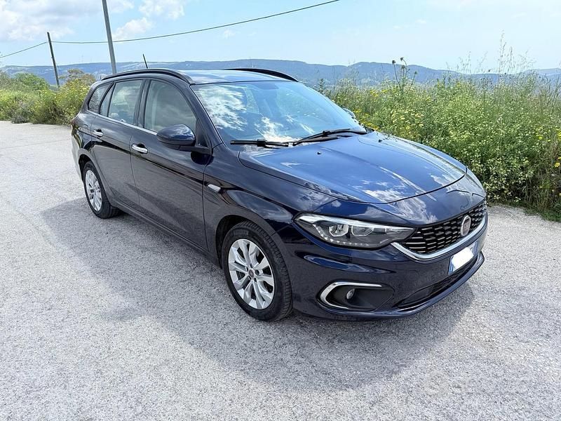 Usata Fiat Tipo Lounge 120 CV (88 kW) 2017 Blu Station wagon