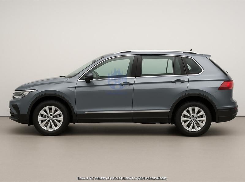 Usata VW Tiguan Move 131 CV (96 kW) 2023 Grigio SUV