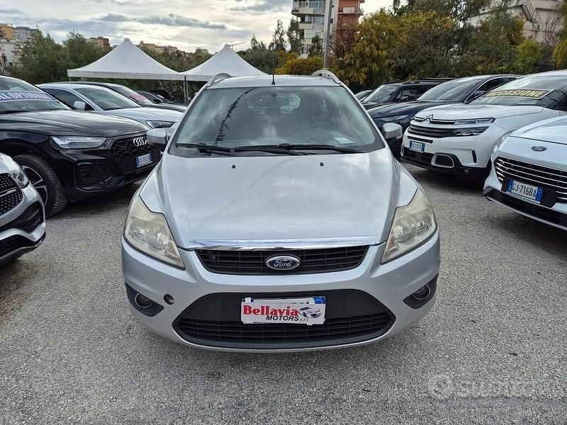 Usata Ford Focus 90 CV (66 kW) 2008 Grigio Station wagon