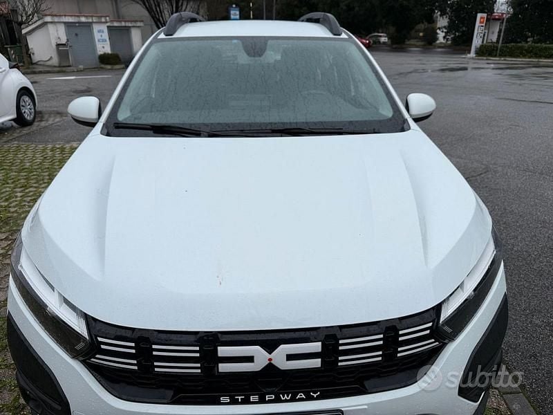 Usata Dacia Sandero Expression 100 CV (73 kW) 2023 Bianco SUV